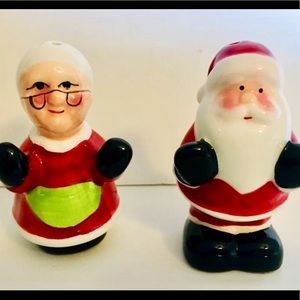Ceramic Mrs Claus Santa Xmas Salt Pepper Shakers